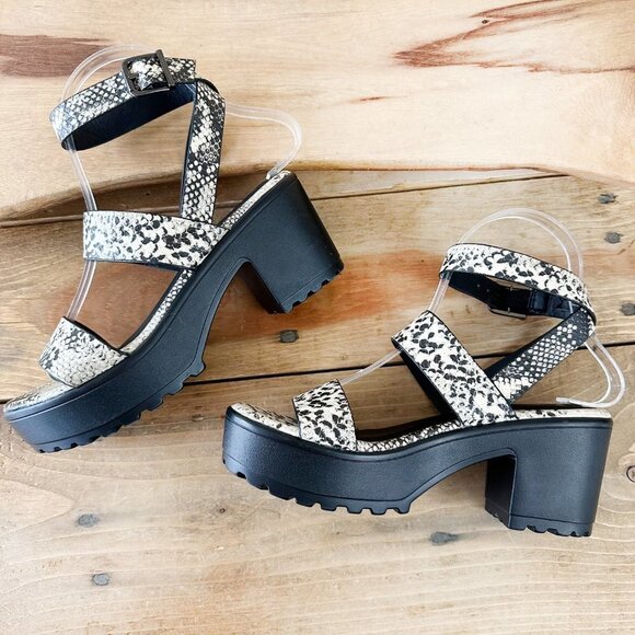 Qupid Snake‎ Print Sandals NEW without Box 6 Platform - Picture 3 of 8